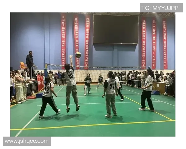 南京排球队的力量变革引发热议展现新时代竞技精神与团队合作的魅力