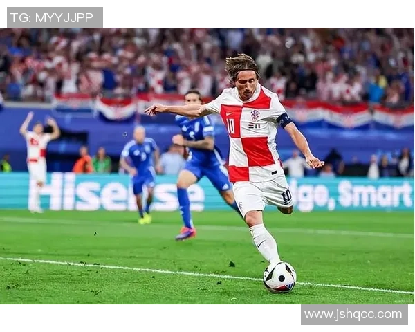 哪个足球明星在场上场下都追求极致干净的生活方式与形象