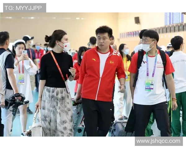 吴芳专访：从青涩小将到网球明星的奋斗与成长之路