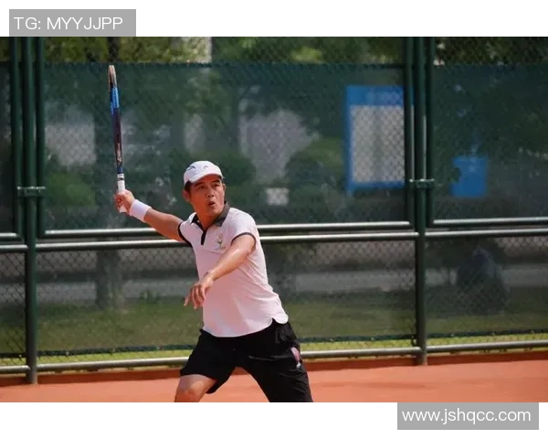 重庆网球队在洲际杯中的耐力表现分析与赛场亮点回顾 重庆网球队在洲际杯中的耐力表现分析与赛场亮点回顾